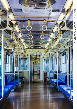 103系列在車上 57699482