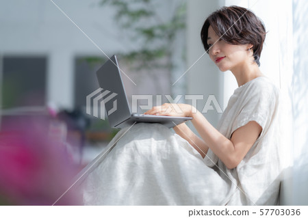 1 person fashion personal computer beauty lifestyle female woman interior design room white natural light 1 person fashion personal computer beauty lifestyle female woman interior design room white natural light 57703036