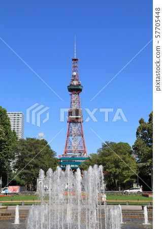 大通公園和札幌電視塔（北海道札幌市） 57705448