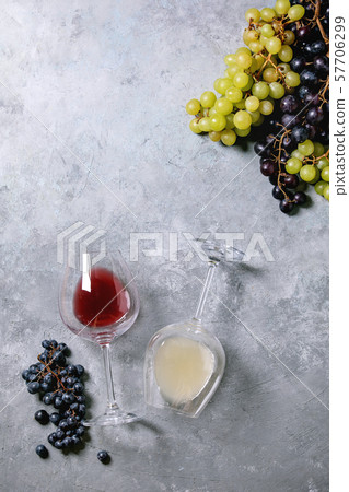 New red and white wine Federweisser New red and white wine Federweisser 57706299
