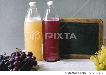 New red and white wine Federweisser New red and white wine Federweisser 57706312