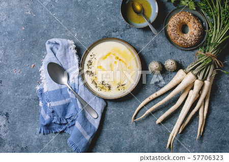 Parsnip soup with butter sauce 57706323