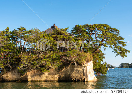 Three views of Japan Matsushima Zuioji Temple Godaido Three views of Japan Matsushima Zuioji Temple Godaido 57709174