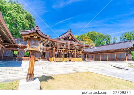 Nagano Gokoku Shrine [Nagano Prefecture] 57709274