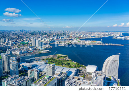 俯瞰橫濱港（神奈川縣，橫濱市） 57710251