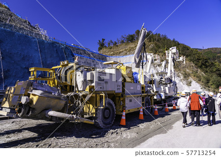 Social studies tour Heavy tunnel for tunnel construction Concrete spraying machine 57713254