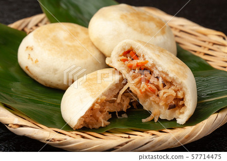  Sliced dried radish 57714475