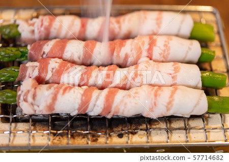 Charcoal grilled asparagus pork belly Charcoal grilled asparagus pork belly 57714682