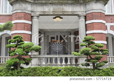 Tokyo Station Marunouchi Station building 57714719