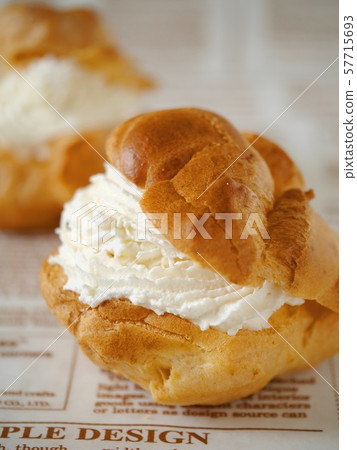 Puff cream English background (vertical position) 57715693