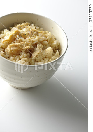 Shirasu and deep-fried rice 57715770