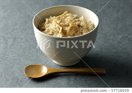cooked rice cooked rice 57716039
