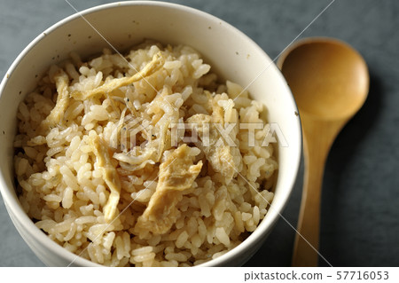 cooked rice cooked rice 57716053