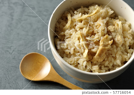  煮熟的米飯 57716054