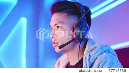 Young Asian cyber sport gamer Young Asian cyber sport gamer 57716366