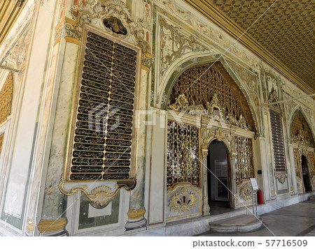 Inside the Topkapi Palace 57716509