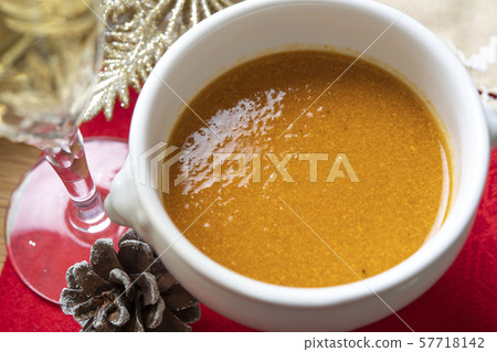 Shrimp bisque 57718142