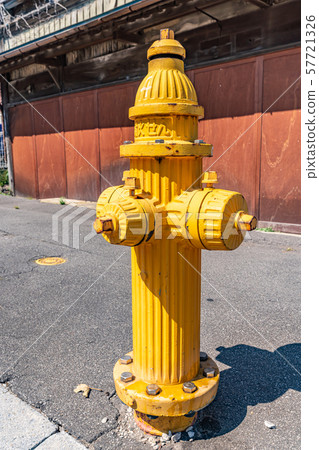 Hakodate type three system ground type fire hydrant 57721326