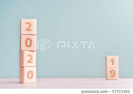 2020年新年擊敗目標具有挑戰性的木刻倒計時目標前夕新年快樂 57721563