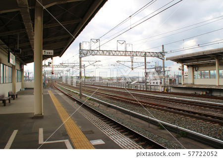 Kakegawa Station (Shinkansen) / 1-chome Minami, Kakegawa City, Shizuoka Prefecture 57722052