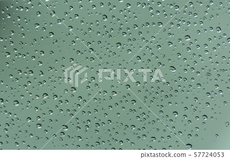 在車窗的水下落 57724053