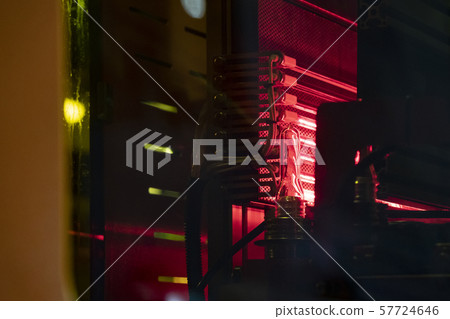 The preform shape of drinking bottles . 57724646