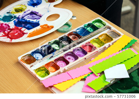 A set for creativity 57731006