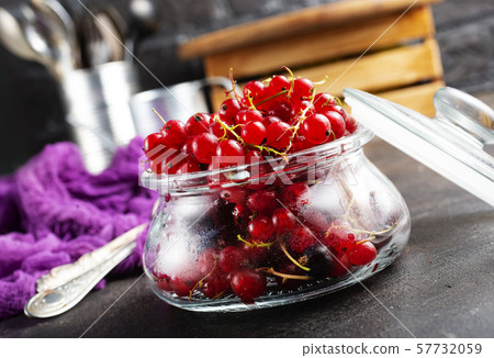 red currant 57732059