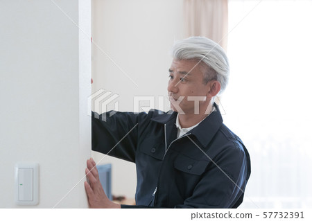 老年人 男人 男 57732391