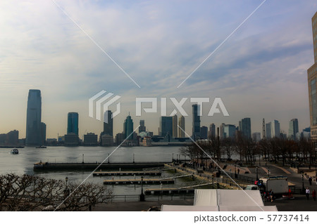 紐約哈德遜河北灣遊艇港 57737414