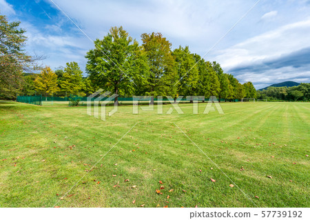 秋園廣場 57739192