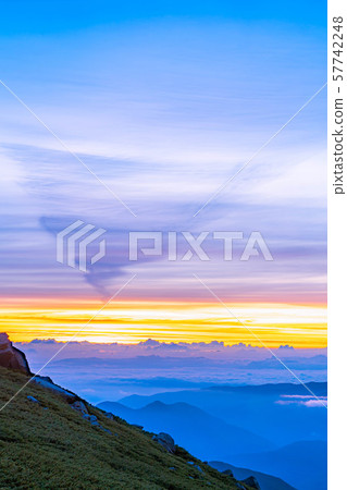 Norikura Kogen Morning glow [Nagano Prefecture] 57742248