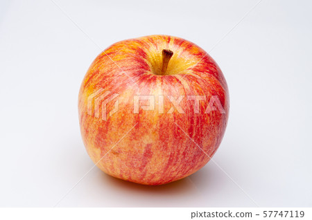 Ripe red apple isolated on white 57747119