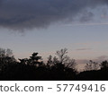 烏雲逼近 57749416