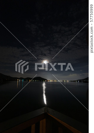 福岡縣I島市的夜景 福岡縣I島市的夜景 57750999
