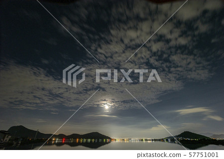 福岡縣I島市的夜景 福岡縣I島市的夜景 57751001