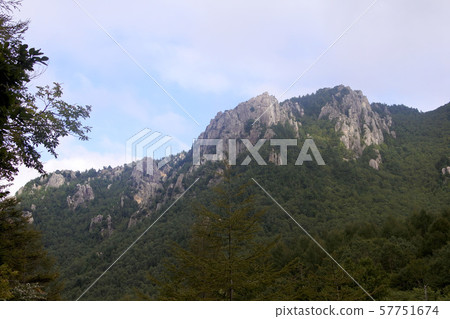 小川山翠鳳山背景素材 小川山翠鳳山背景素材 57751674