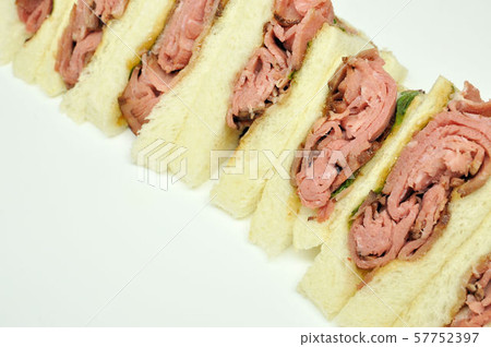 Roast beef sandwich Roast beef sandwich 57752397