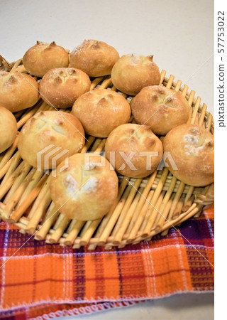 Freshly baked bread 57753022