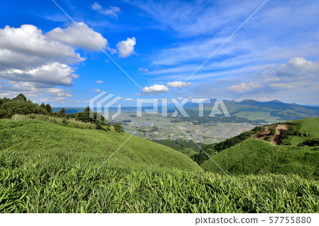 Beautiful nature and clear skies 57755880