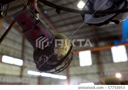 Light projector 57758953