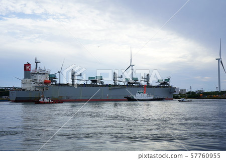 Harbor scenery 57760955