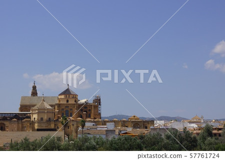 Cordoba Mezquita and cityscape seen from the Roman Bridge 57761724