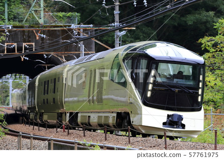 TRAIN SUITE 敷島 57761975