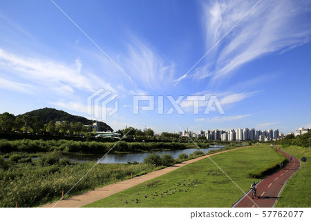 Gapcheon Trail 57762077