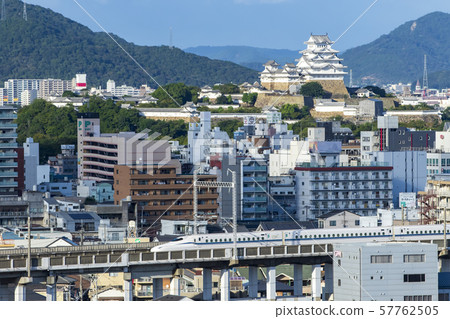 姬路城和新幹線 57762505