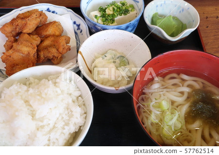 Deep-fried set meal with udon Deep-fried set meal with udon 57762514