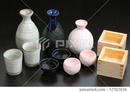Sake and sake 57767636