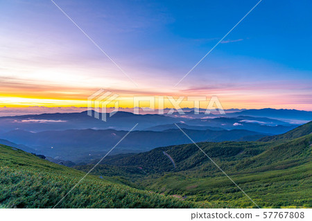 Norikura Kogen Morning glow [Nagano Prefecture] 57767808