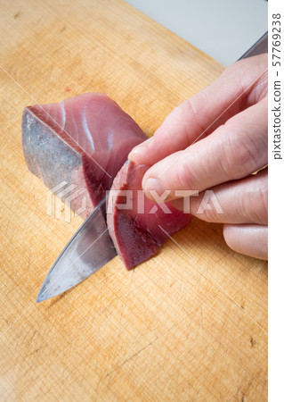 我畫了一條魚生魚片 57769238